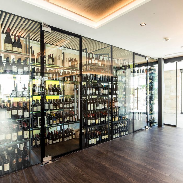 Wine cabinet, Weinegg