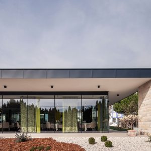 Automatische Fassadenöffnung, Hotel Weinegg
